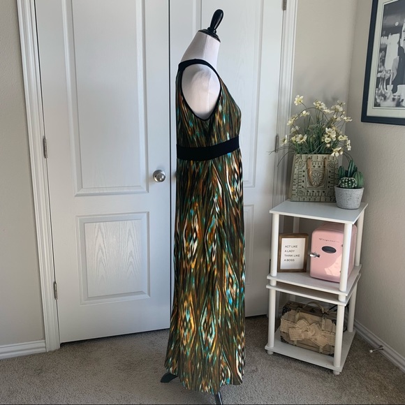 Fave Printed Maxi Dress - Picture 13 of 13